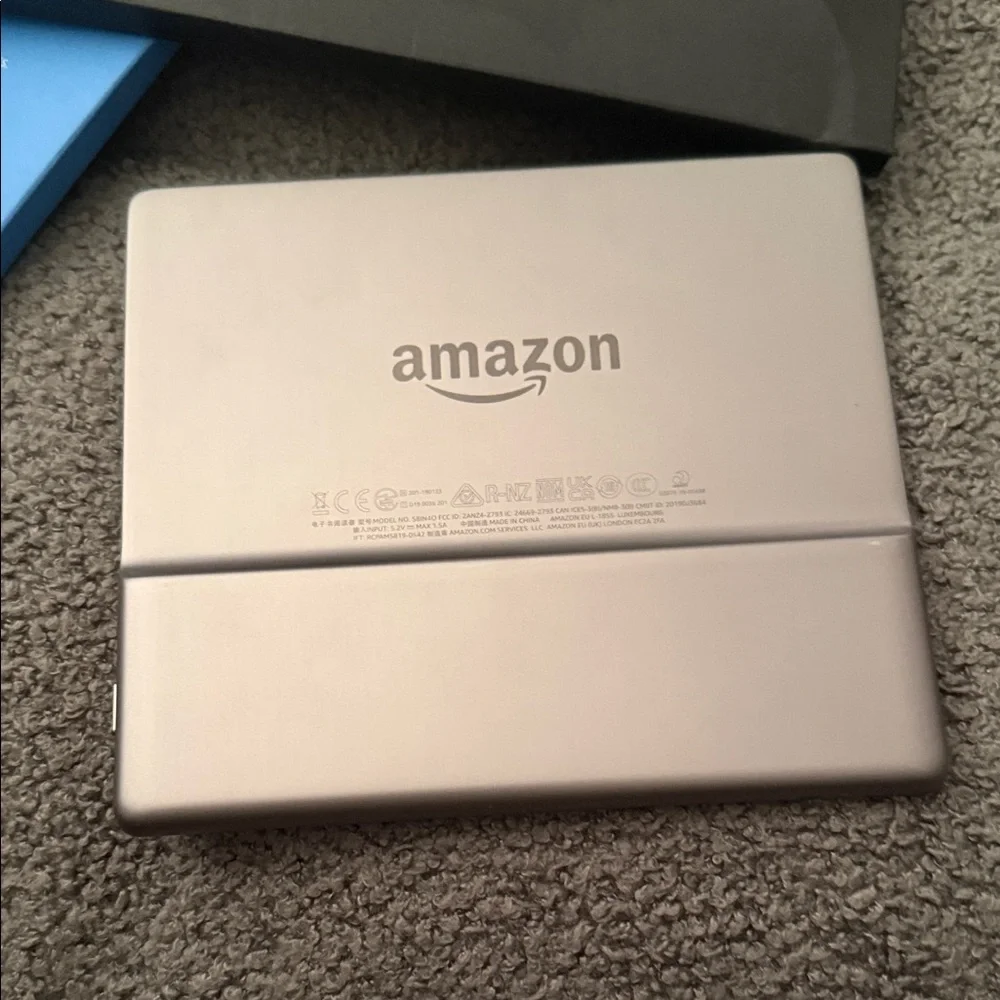 Amazon Kindle Oasis - Blue and Graphite - Picture 7 of 7